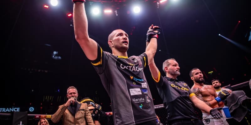 RONY PARADEISER IS CHASING HIS SECOND CHAMPIONSHIP BELT