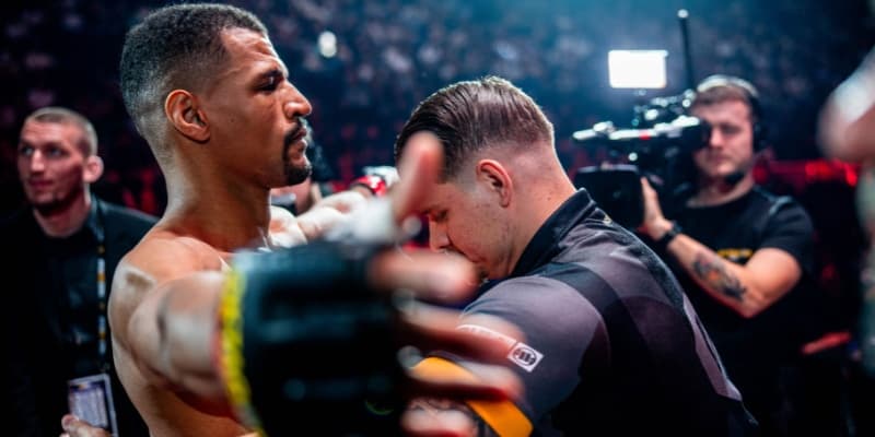 TWO HARD FATES: IRISH BRAWLER FRIMPONG CHALLENGES UNBREAKABLE SAMSONIDSE